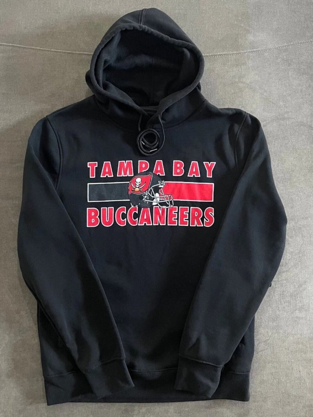 NFL Team Apparel Tampa Bay Buccaneers Black Red Drawstring Hoodie Men's Sz S NWT